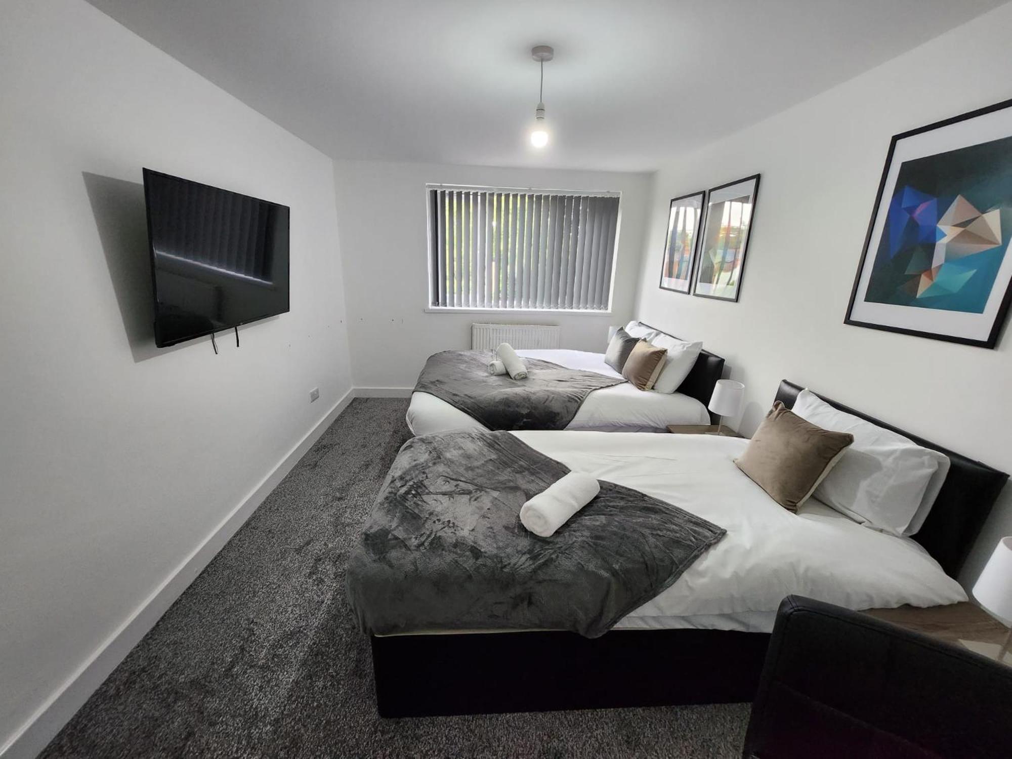 4 Bedroom 2 Bathroom Shared House - Near Bhx And Nec Birmingham Exterior foto